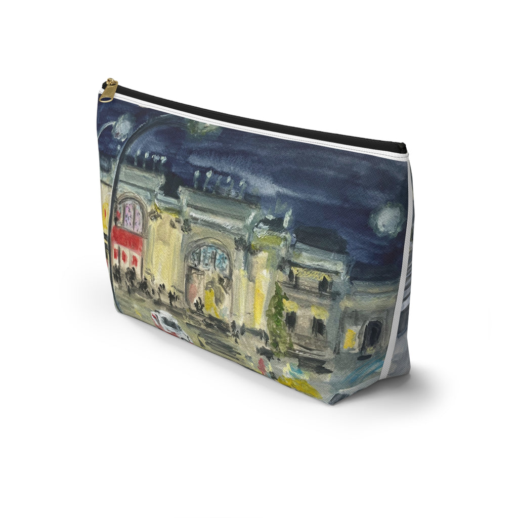 Accessory Pouch w T-bottom"Hot Dogs to Go at The Met"